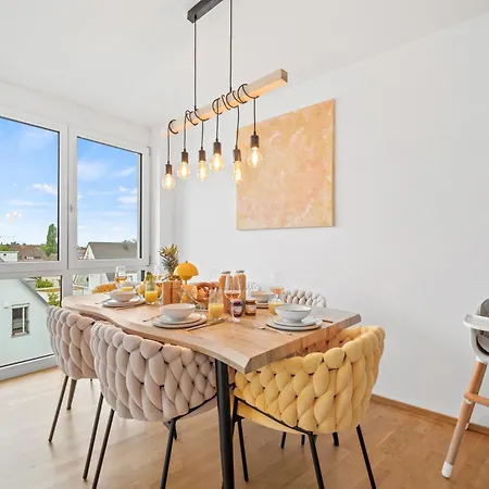 شقة Heimathafen Mit See- & Bergsicht فريدريشسهافن